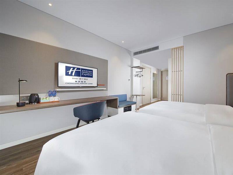 Holiday Inn Express Chongqing Airport Zone By Ihg Екстер'єр фото