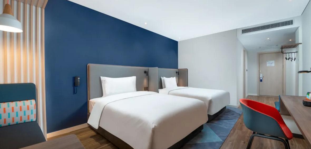 Holiday Inn Express Chongqing Airport Zone By Ihg Екстер'єр фото